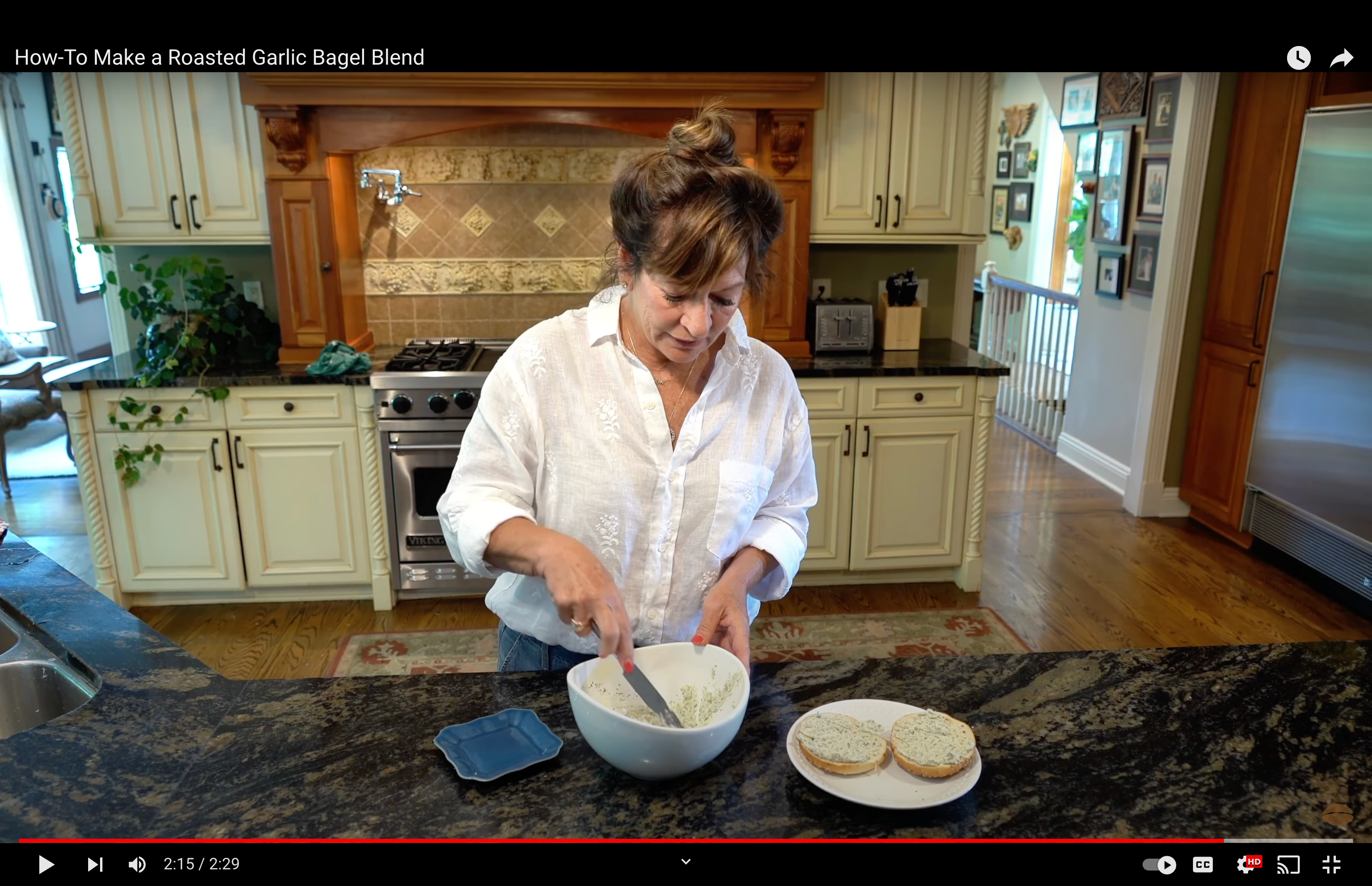 Load video: How-To Make a Roasted Garlic Bagel Blend